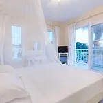 ホテル Alaroof アラカティ