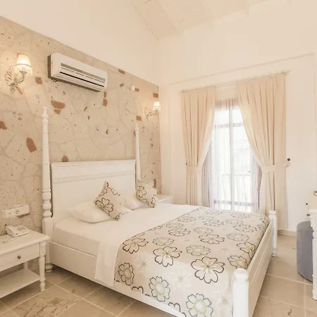 Hotel Alaroof 2*