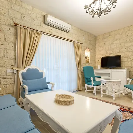 Hotel Alaroof