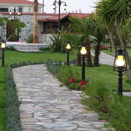 Alaroof Hotel 2*