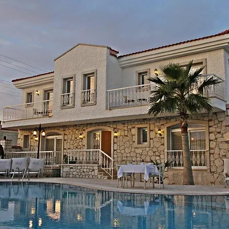 Hotel Alaroof 2*