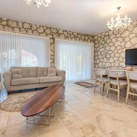 Alaroof 2* Alacati