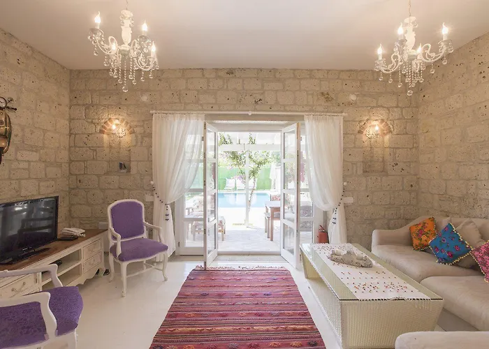 Hotel Alaroof 2*