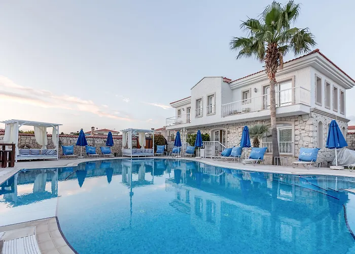 Hotel Alaroof 2*