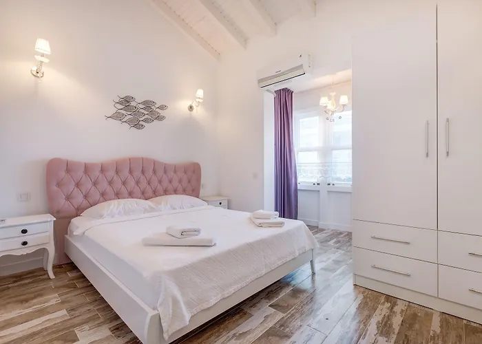 Hotel Alaroof 2*