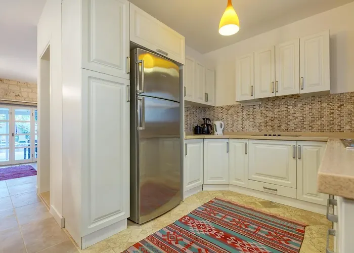 מלון Alaroof אלאקאטי