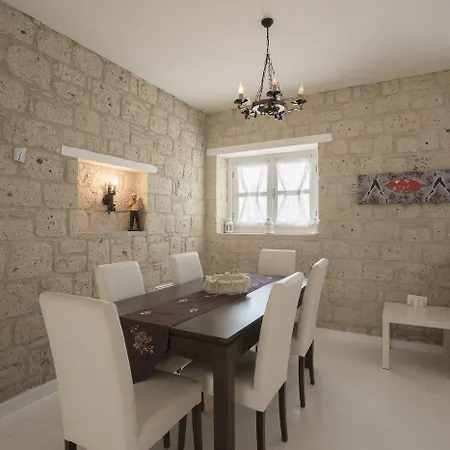 Alaroof Otel Alaçatı