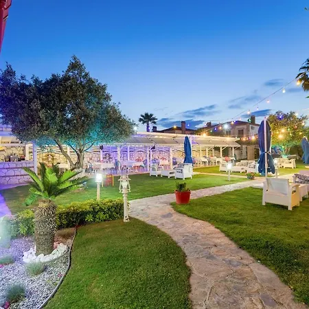 Alaroof Otel Alaçatı